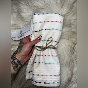 NWT Textured Pillow Cover